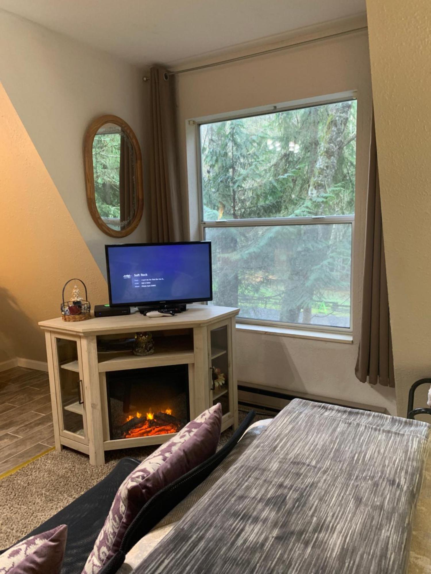 Mountain Meadows Inn & Chalet Suites Ashford Luaran gambar