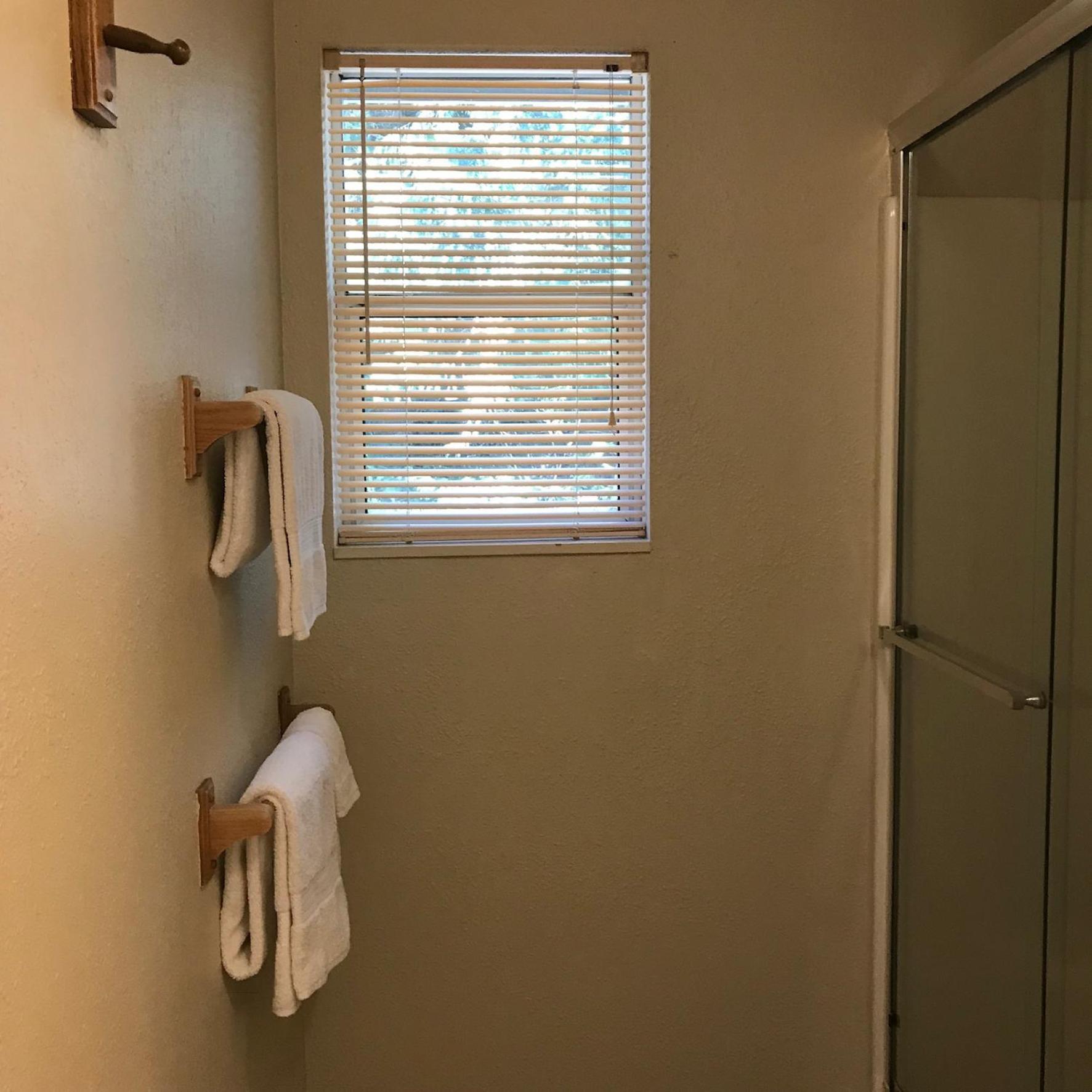 Mountain Meadows Inn & Chalet Suites Ashford Luaran gambar
